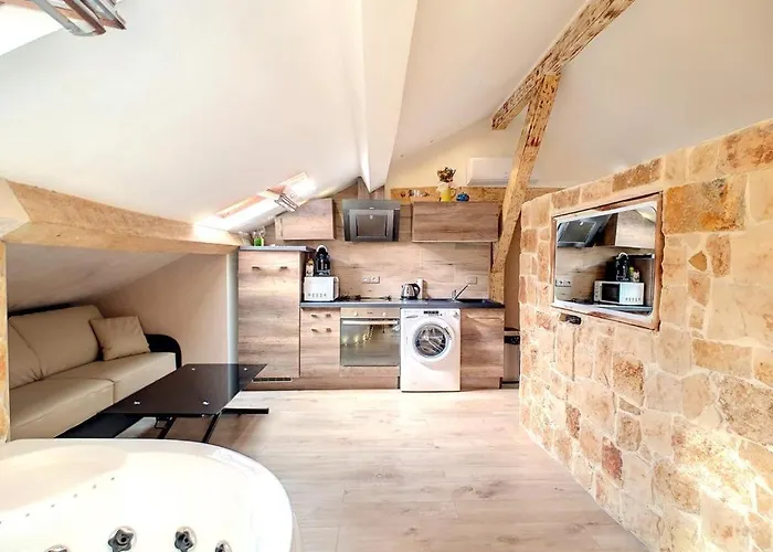 Appartement Beautiful With Jacuzzi *