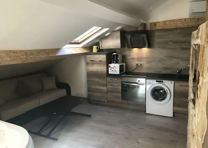 Beautiful With Jacuzzi Appartement